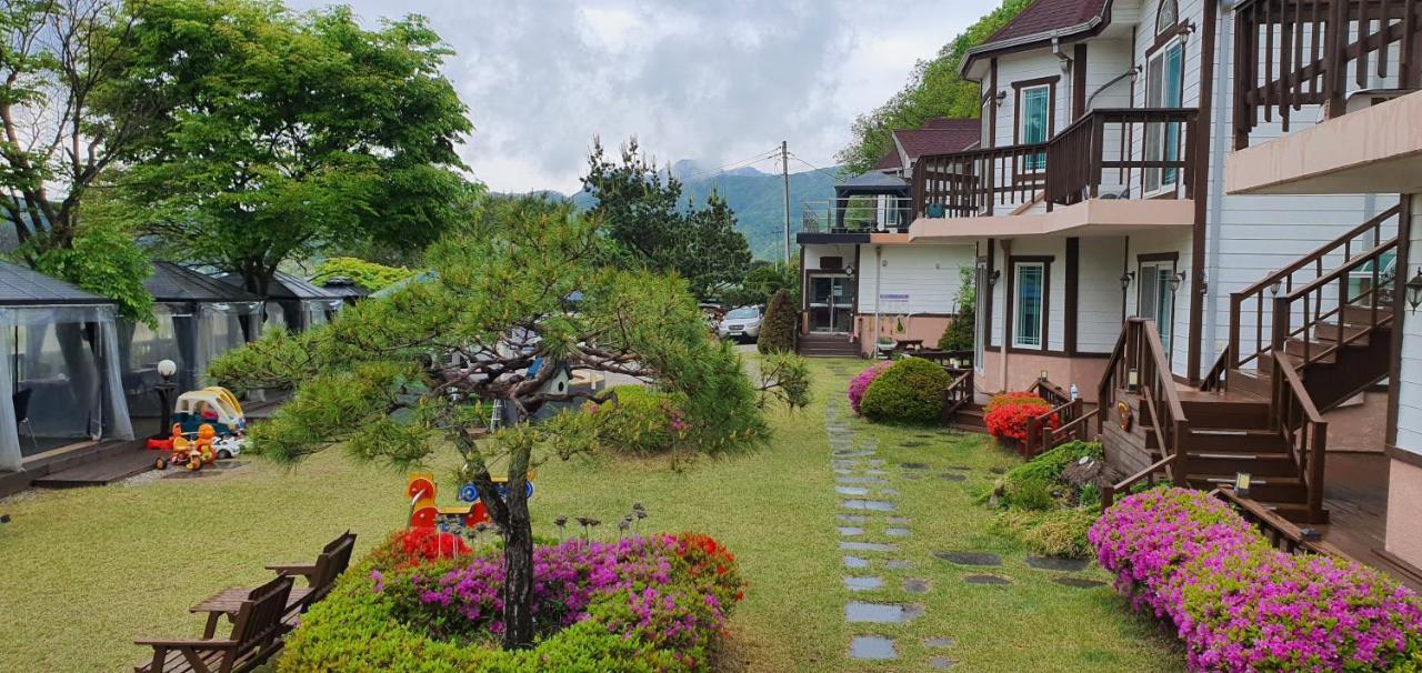 Forest Of Color Pension ฮองชอน ภายนอก รูปภาพ