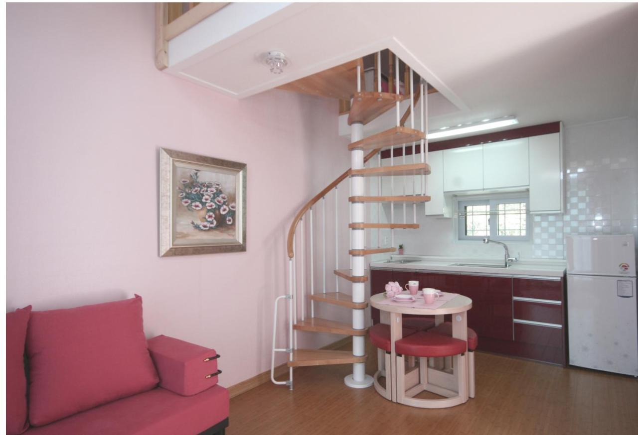 Forest Of Color Pension ฮองชอน ภายนอก รูปภาพ