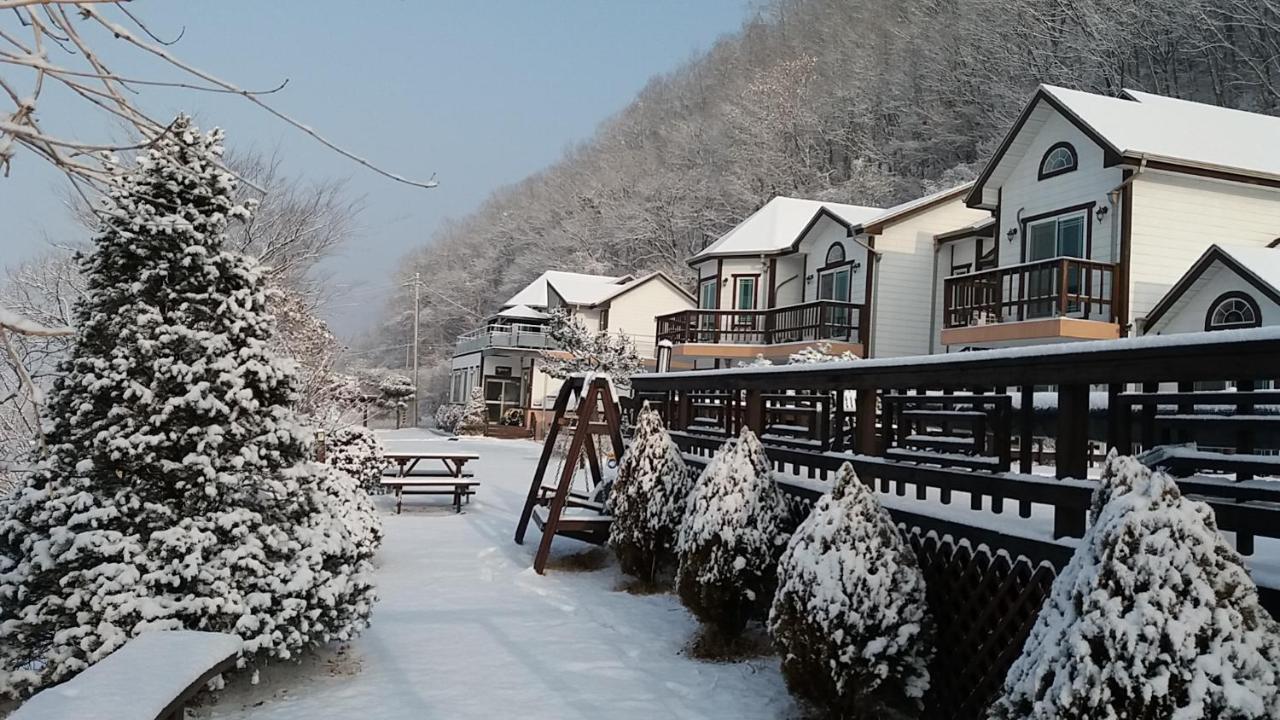 Forest Of Color Pension ฮองชอน ภายนอก รูปภาพ