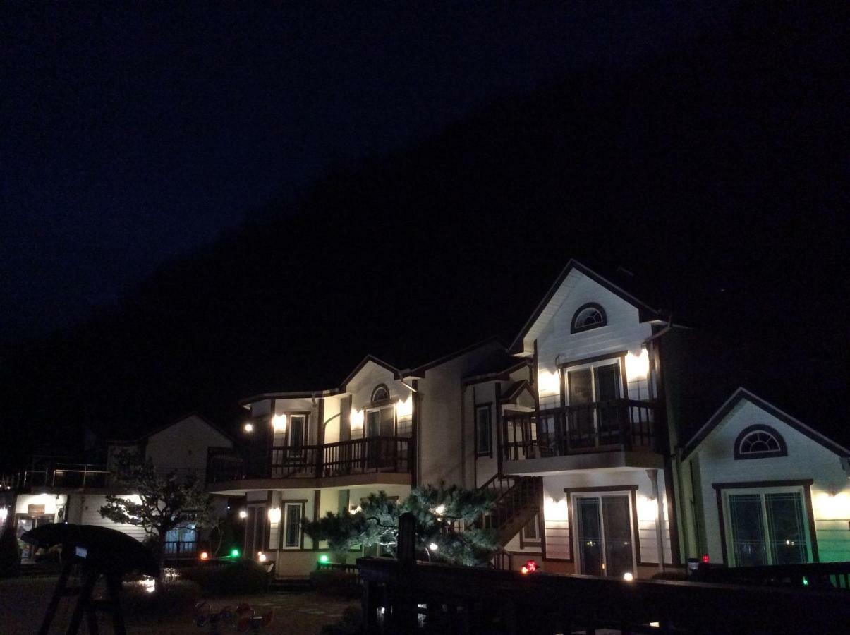Forest Of Color Pension ฮองชอน ภายนอก รูปภาพ