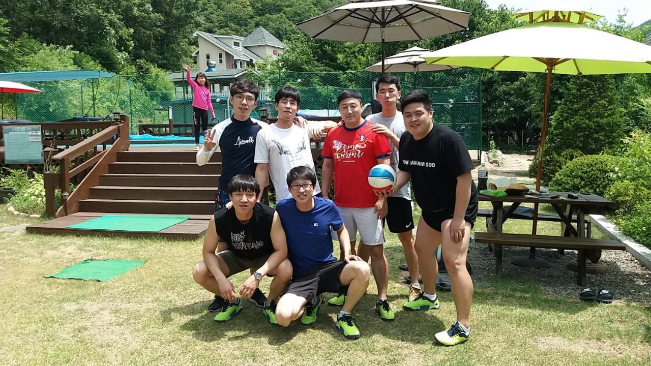 Forest Of Color Pension ฮองชอน ภายนอก รูปภาพ